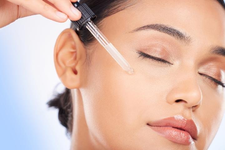 Mengupas Manfaat dan Kekurangan Retinol untuk Kulit Wajah