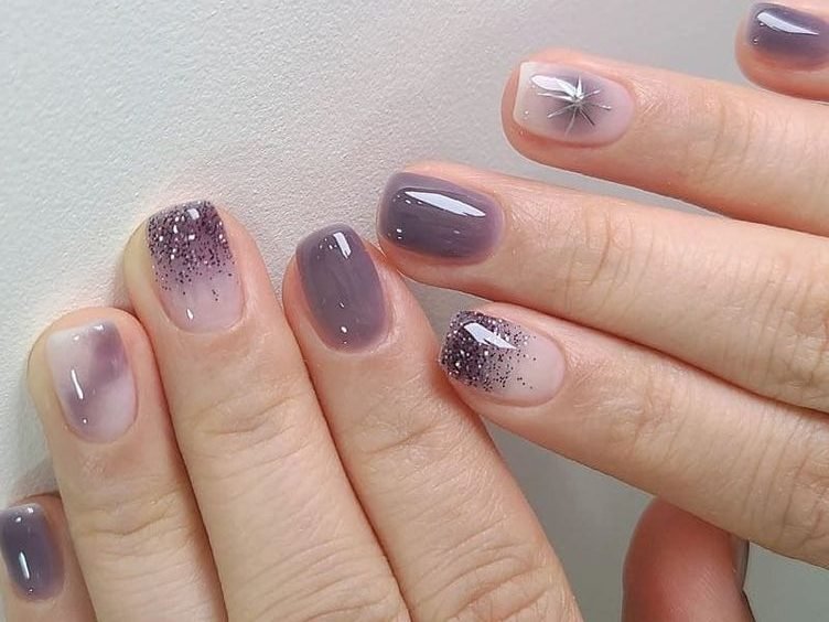 Rekomendasi Warna Nail Art yang Bikin Kulit Terlihat Lebih Cerah