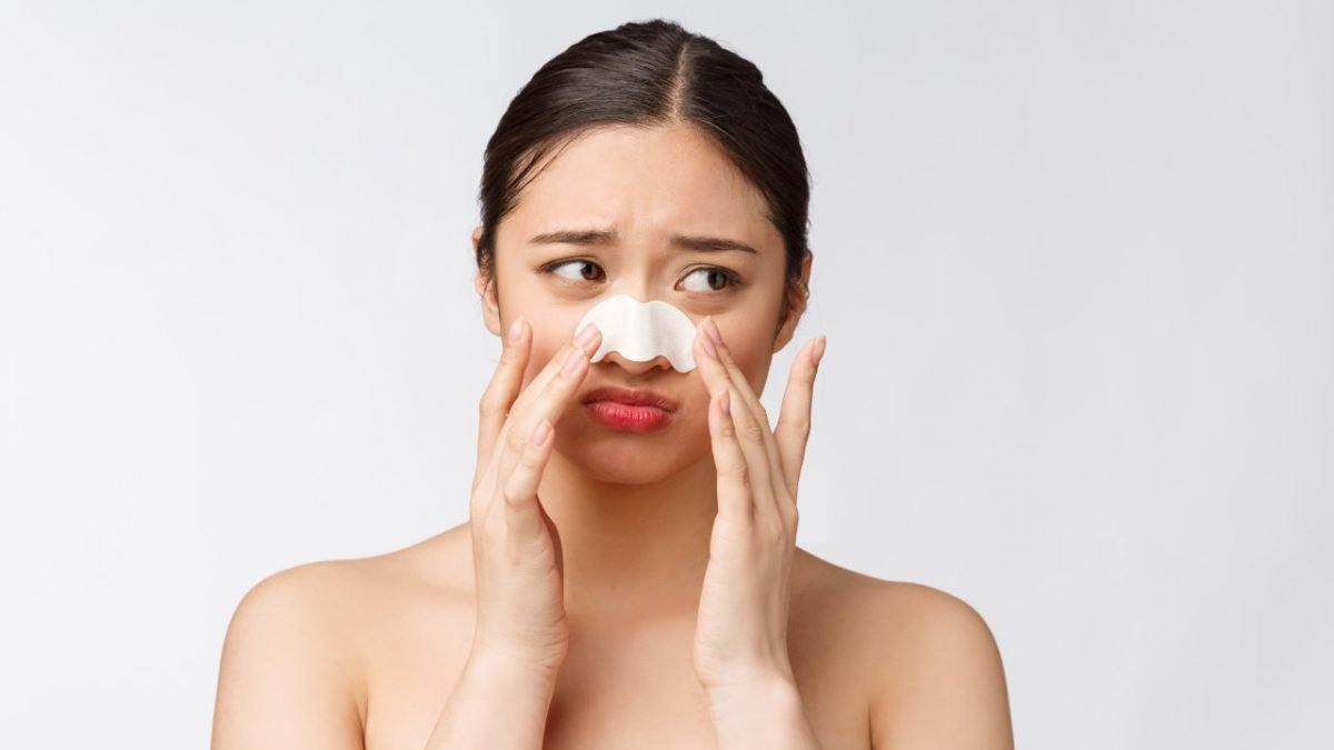 Tips Ampuh Membersihkan Komedo dan Pori-Pori Wajah